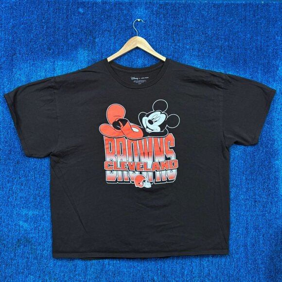 Disney x NFL Cleveland Browns Brown NFL Football Oversized T-Shirt Size XXL - Picture 1 of 4